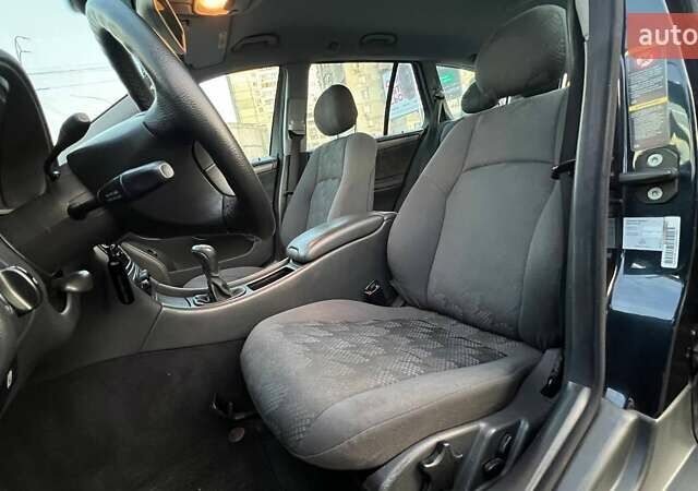 Чорний Мерседес Ц-Клас, об'ємом двигуна 1.8 л та пробігом 216 тис. км за 5490 $, фото 8 на Automoto.ua