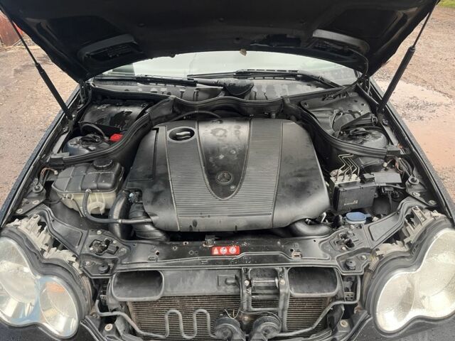 Чорний Мерседес Ц-Клас, об'ємом двигуна 2.2 л та пробігом 370 тис. км за 2800 $, фото 3 на Automoto.ua