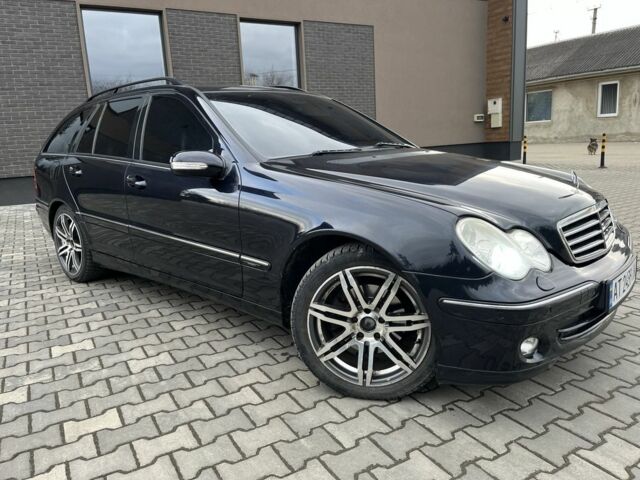 Черный Мерседес Ц-Класс, объемом двигателя 1.8 л и пробегом 270 тыс. км за 6100 $, фото 2 на Automoto.ua