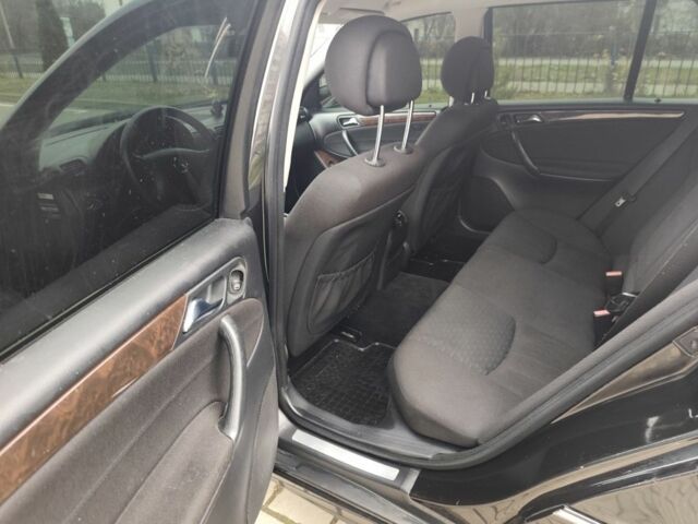 Черный Мерседес Ц-Класс, объемом двигателя 1.8 л и пробегом 252 тыс. км за 5700 $, фото 14 на Automoto.ua