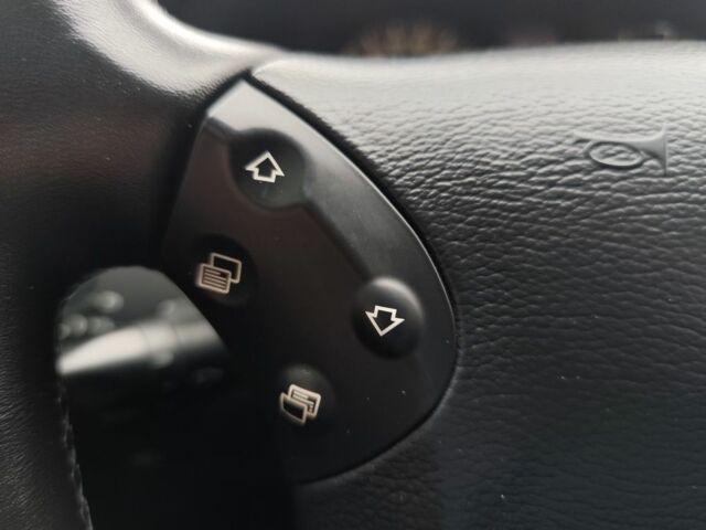 Черный Мерседес Ц-Класс, объемом двигателя 1.8 л и пробегом 252 тыс. км за 5700 $, фото 12 на Automoto.ua