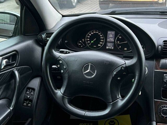 Черный Мерседес Ц-Класс, объемом двигателя 1.8 л и пробегом 294 тыс. км за 6200 $, фото 11 на Automoto.ua