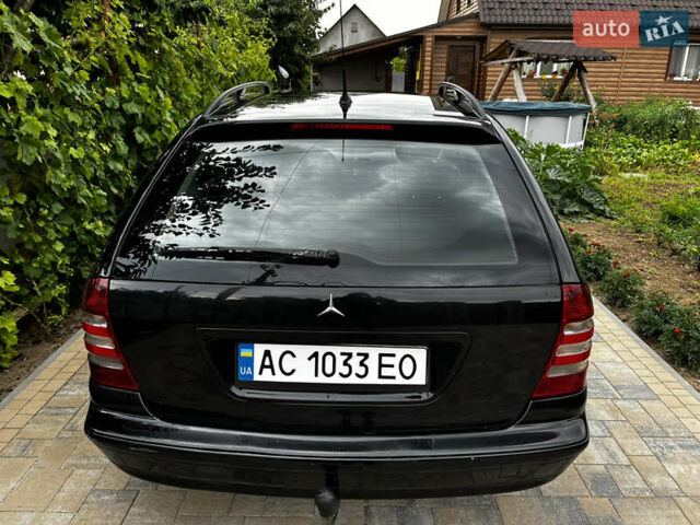 Чорний Мерседес Ц-Клас, об'ємом двигуна 2.2 л та пробігом 377 тис. км за 5700 $, фото 3 на Automoto.ua