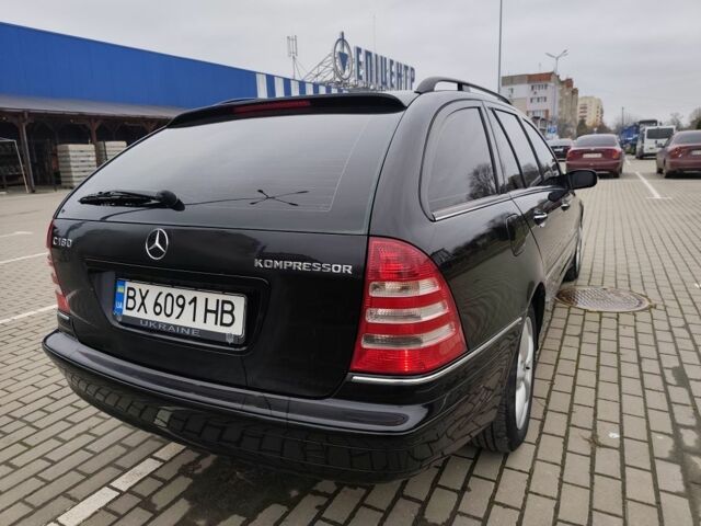 Черный Мерседес Ц-Класс, объемом двигателя 1.8 л и пробегом 252 тыс. км за 5700 $, фото 2 на Automoto.ua