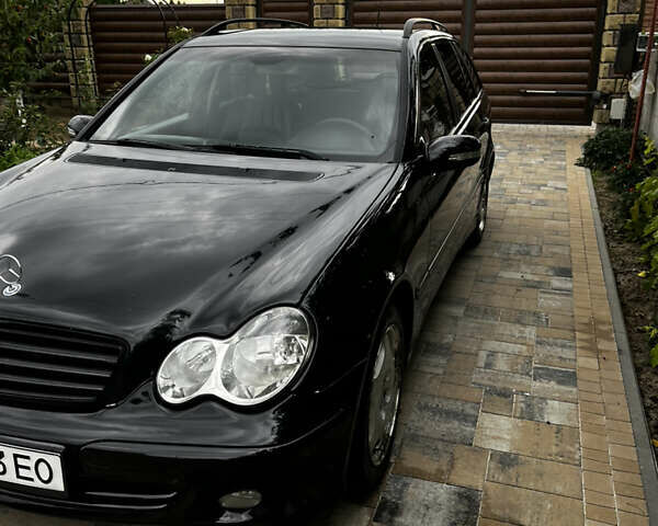 Чорний Мерседес Ц-Клас, об'ємом двигуна 2.2 л та пробігом 377 тис. км за 5700 $, фото 1 на Automoto.ua