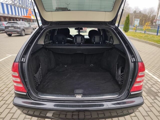 Черный Мерседес Ц-Класс, объемом двигателя 1.8 л и пробегом 252 тыс. км за 5700 $, фото 4 на Automoto.ua