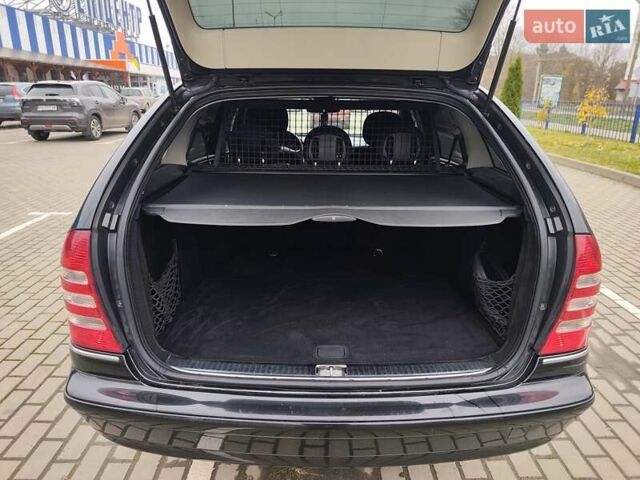 Черный Мерседес Ц-Класс, объемом двигателя 1.8 л и пробегом 252 тыс. км за 5700 $, фото 17 на Automoto.ua