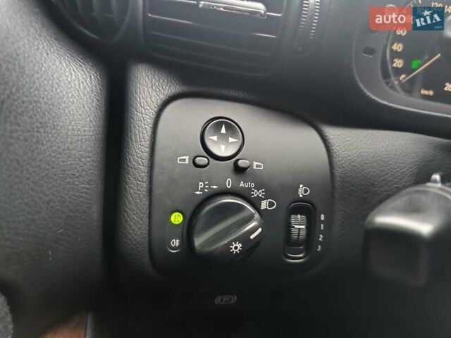 Черный Мерседес Ц-Класс, объемом двигателя 1.8 л и пробегом 252 тыс. км за 5700 $, фото 29 на Automoto.ua