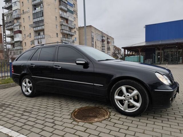 Черный Мерседес Ц-Класс, объемом двигателя 1.8 л и пробегом 252 тыс. км за 5700 $, фото 17 на Automoto.ua