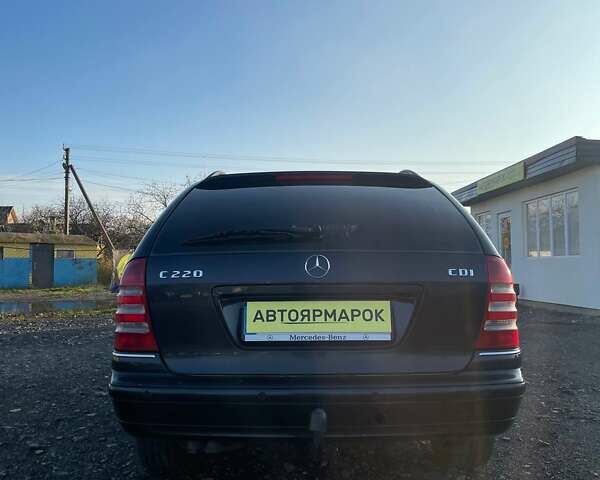 Черный Мерседес Ц-Класс, объемом двигателя 2.15 л и пробегом 283 тыс. км за 6890 $, фото 5 на Automoto.ua