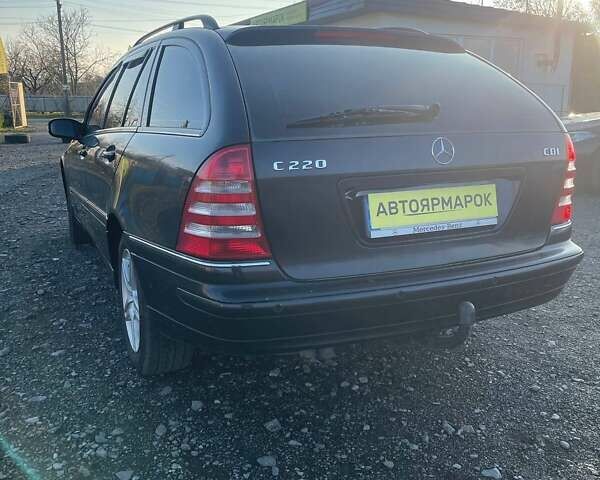 Черный Мерседес Ц-Класс, объемом двигателя 2.15 л и пробегом 283 тыс. км за 6890 $, фото 7 на Automoto.ua