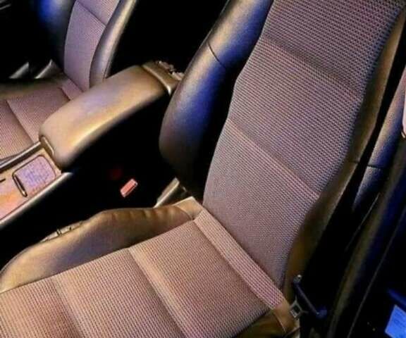 Черный Мерседес Ц-Класс, объемом двигателя 2.15 л и пробегом 321 тыс. км за 9133 $, фото 5 на Automoto.ua