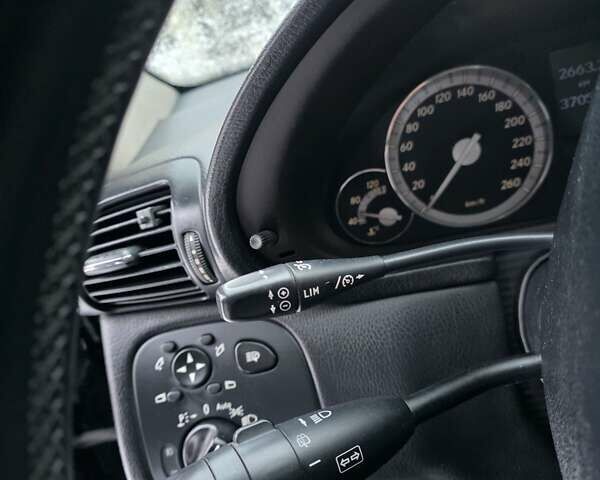 Черный Мерседес Ц-Класс, объемом двигателя 2.2 л и пробегом 370 тыс. км за 5300 $, фото 20 на Automoto.ua