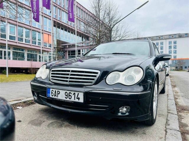 Чорний Мерседес Ц-Клас, об'ємом двигуна 3 л та пробігом 350 тис. км за 3800 $, фото 3 на Automoto.ua