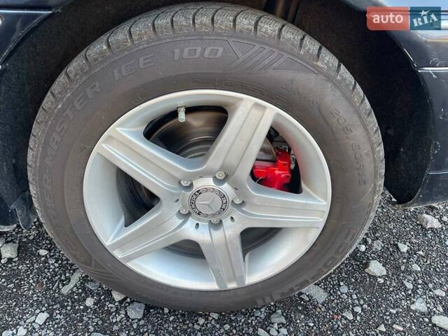 Черный Мерседес Ц-Класс, объемом двигателя 2.15 л и пробегом 283 тыс. км за 6890 $, фото 15 на Automoto.ua