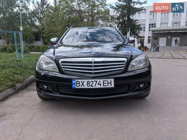 Чорний Мерседес Ц-Клас, об'ємом двигуна 2.2 л та пробігом 324 тис. км за 8000 $, фото 1 на Automoto.ua