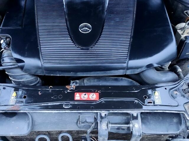 Черный Мерседес Ц-Класс, объемом двигателя 2.1 л и пробегом 460 тыс. км за 6500 $, фото 10 на Automoto.ua