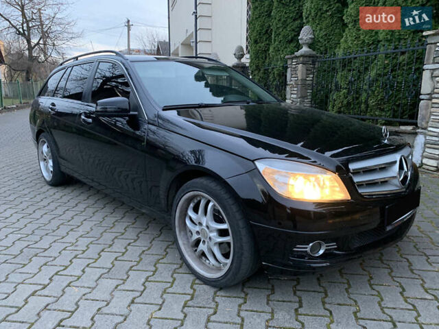 Черный Мерседес Ц-Класс, объемом двигателя 2.2 л и пробегом 425 тыс. км за 8550 $, фото 5 на Automoto.ua
