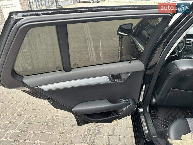 Чорний Мерседес Ц-Клас, об'ємом двигуна 1.8 л та пробігом 289 тис. км за 8500 $, фото 13 на Automoto.ua