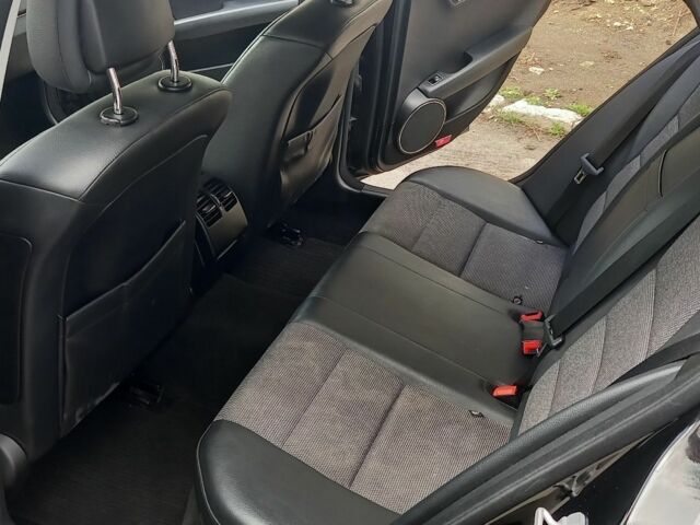 Черный Мерседес Ц-Класс, объемом двигателя 1.8 л и пробегом 199 тыс. км за 8200 $, фото 10 на Automoto.ua