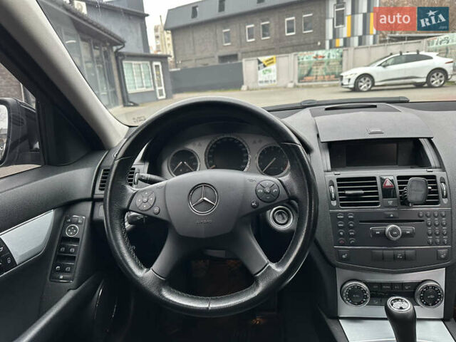 Чорний Мерседес Ц-Клас, об'ємом двигуна 1.8 л та пробігом 289 тис. км за 8500 $, фото 15 на Automoto.ua
