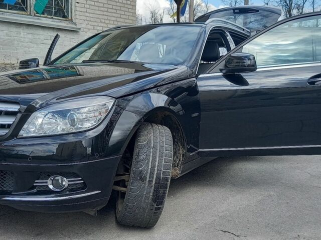 Черный Мерседес Ц-Класс, объемом двигателя 1.8 л и пробегом 199 тыс. км за 8200 $, фото 15 на Automoto.ua
