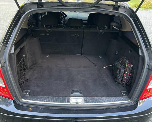 Чорний Мерседес Ц-Клас, об'ємом двигуна 2.2 л та пробігом 270 тис. км за 8200 $, фото 17 на Automoto.ua