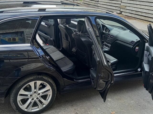 Черный Мерседес Ц-Класс, объемом двигателя 1.8 л и пробегом 199 тыс. км за 8200 $, фото 17 на Automoto.ua