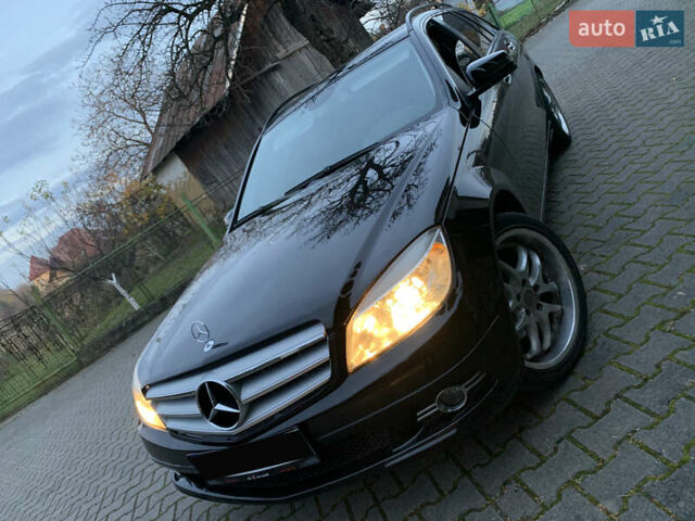 Черный Мерседес Ц-Класс, объемом двигателя 2.2 л и пробегом 425 тыс. км за 8550 $, фото 3 на Automoto.ua