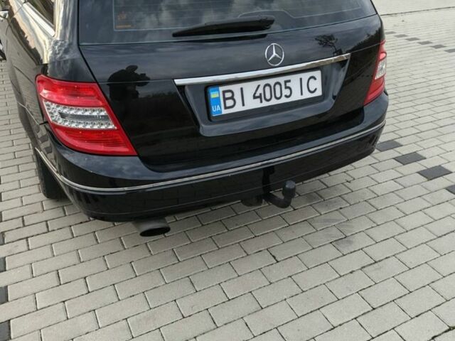 Черный Мерседес Ц-Класс, объемом двигателя 2.1 л и пробегом 310 тыс. км за 7500 $, фото 2 на Automoto.ua