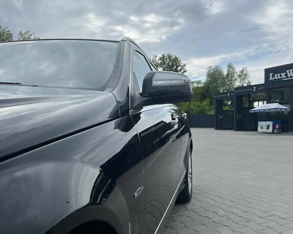 Черный Мерседес Ц-Класс, объемом двигателя 2.15 л и пробегом 260 тыс. км за 9533 $, фото 1 на Automoto.ua