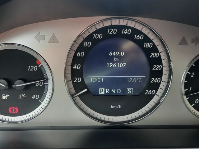 Черный Мерседес Ц-Класс, объемом двигателя 1.8 л и пробегом 199 тыс. км за 8200 $, фото 14 на Automoto.ua