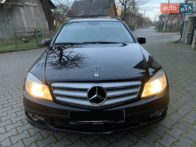 Черный Мерседес Ц-Класс, объемом двигателя 2.2 л и пробегом 425 тыс. км за 8550 $, фото 7 на Automoto.ua