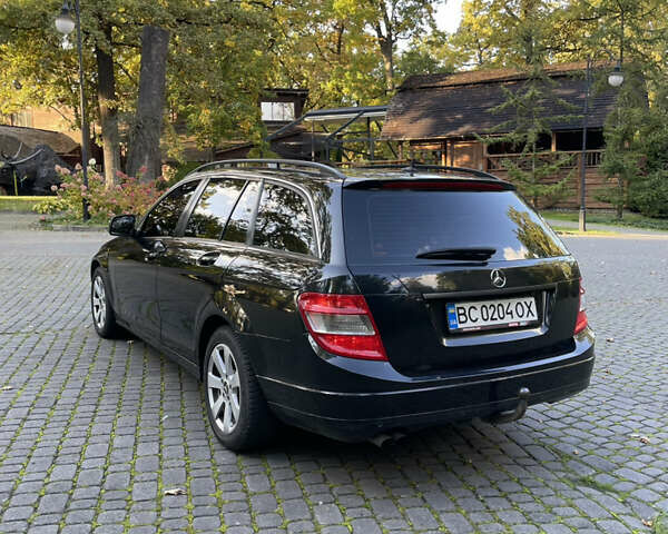 Чорний Мерседес Ц-Клас, об'ємом двигуна 2.2 л та пробігом 270 тис. км за 8200 $, фото 8 на Automoto.ua