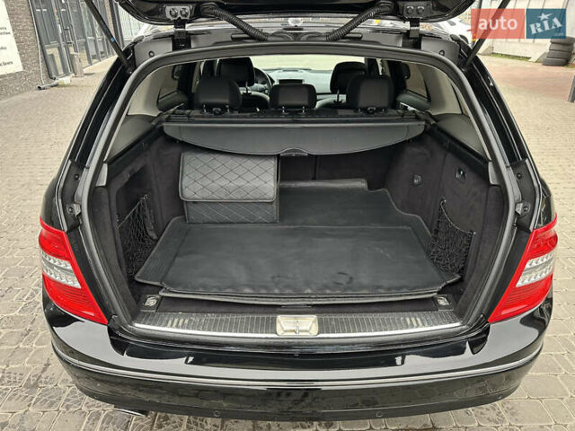 Чорний Мерседес Ц-Клас, об'ємом двигуна 1.8 л та пробігом 289 тис. км за 8500 $, фото 20 на Automoto.ua