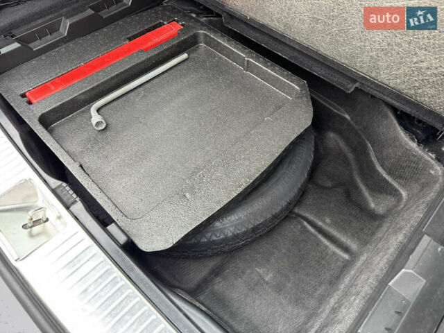 Черный Мерседес Ц-Класс, объемом двигателя 1.8 л и пробегом 201 тыс. км за 10999 $, фото 29 на Automoto.ua