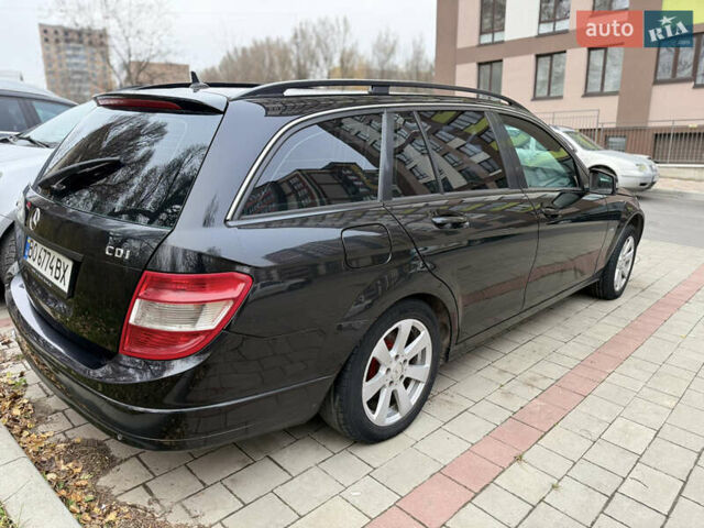 Черный Мерседес Ц-Класс, объемом двигателя 2.2 л и пробегом 326 тыс. км за 3699 $, фото 14 на Automoto.ua