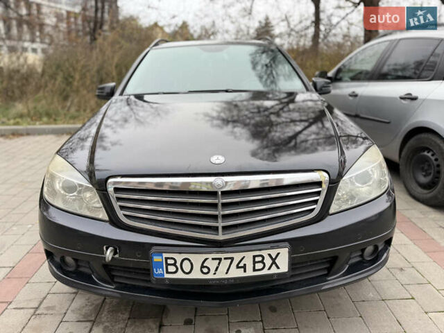 Черный Мерседес Ц-Класс, объемом двигателя 2.2 л и пробегом 326 тыс. км за 3699 $, фото 6 на Automoto.ua