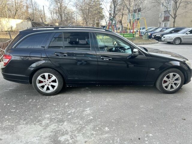 Черный Мерседес Ц-Класс, объемом двигателя 2.1 л и пробегом 325 тыс. км за 7800 $, фото 4 на Automoto.ua