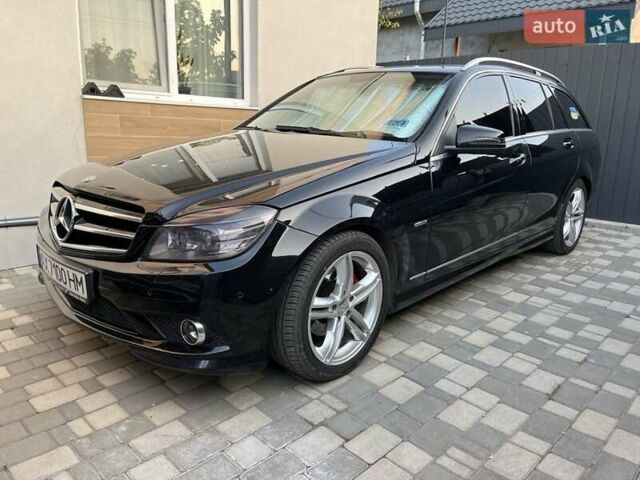 Черный Мерседес Ц-Класс, объемом двигателя 2.1 л и пробегом 302 тыс. км за 10000 $, фото 7 на Automoto.ua