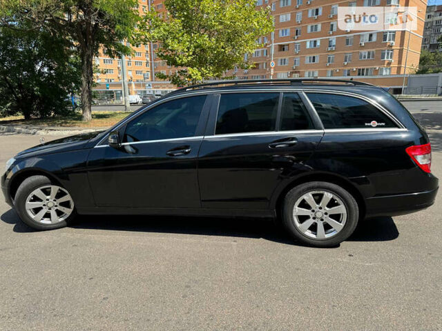 Чорний Мерседес Ц-Клас, об'ємом двигуна 2.15 л та пробігом 270 тис. км за 8700 $, фото 6 на Automoto.ua