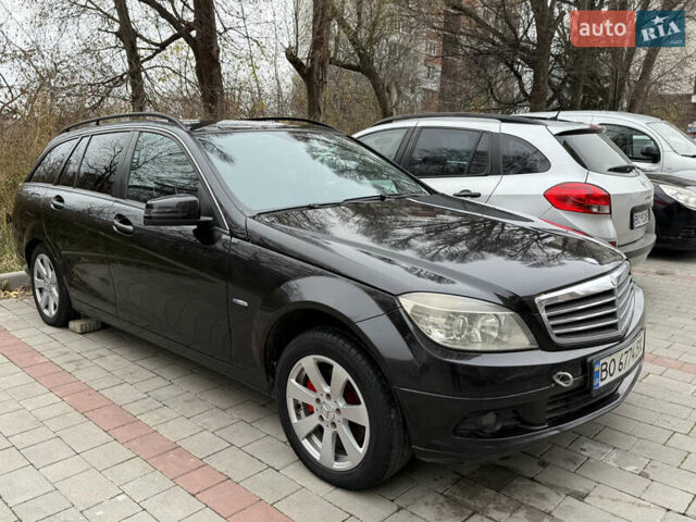 Черный Мерседес Ц-Класс, объемом двигателя 2.2 л и пробегом 326 тыс. км за 3699 $, фото 12 на Automoto.ua