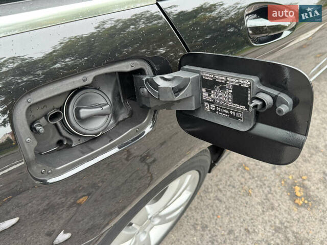 Черный Мерседес Ц-Класс, объемом двигателя 1.8 л и пробегом 201 тыс. км за 10999 $, фото 12 на Automoto.ua