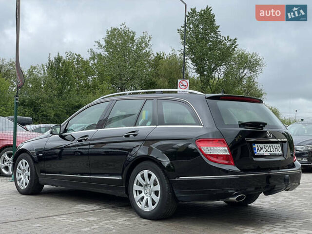 Чорний Мерседес Ц-Клас, об'ємом двигуна 2.1 л та пробігом 252 тис. км за 10855 $, фото 19 на Automoto.ua