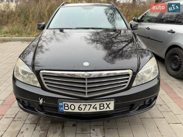 Черный Мерседес Ц-Класс, объемом двигателя 2.2 л и пробегом 326 тыс. км за 3699 $, фото 2 на Automoto.ua