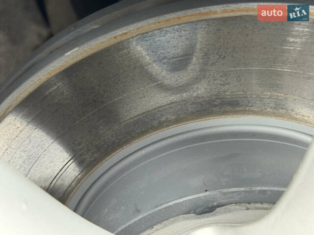 Черный Мерседес Ц-Класс, объемом двигателя 1.8 л и пробегом 201 тыс. км за 10999 $, фото 39 на Automoto.ua