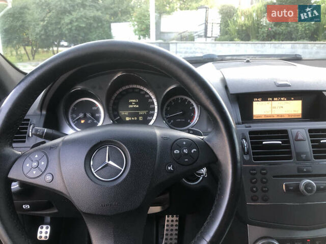 Черный Мерседес Ц-Класс, объемом двигателя 1.6 л и пробегом 280 тыс. км за 9999 $, фото 18 на Automoto.ua