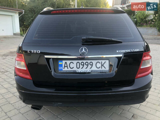 Черный Мерседес Ц-Класс, объемом двигателя 1.6 л и пробегом 280 тыс. км за 9999 $, фото 4 на Automoto.ua