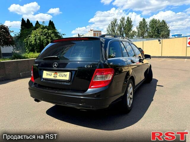 Чорний Мерседес Ц-Клас, об'ємом двигуна 2.2 л та пробігом 285 тис. км за 9200 $, фото 3 на Automoto.ua