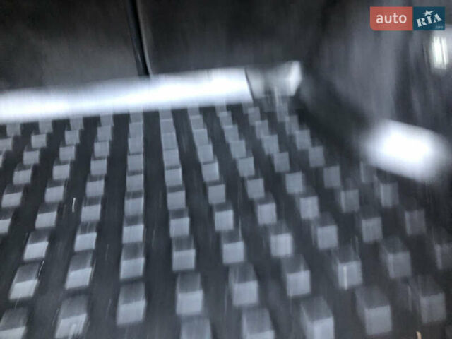 Черный Мерседес Ц-Класс, объемом двигателя 1.6 л и пробегом 280 тыс. км за 9999 $, фото 13 на Automoto.ua